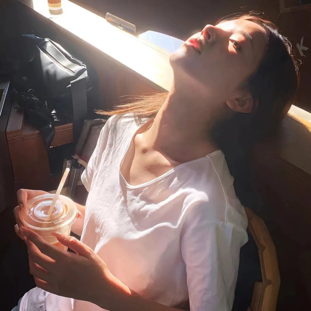 清潭列车 海报